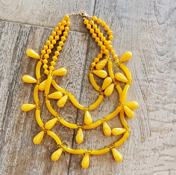 Vintage bakelite ? Yellow unique triple beaded necklace statement bib 70's 80's - Picture 13 of 16